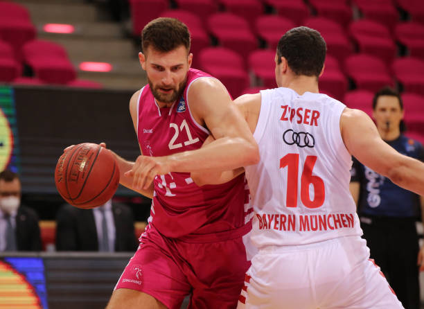 将使防守方 将使防守方