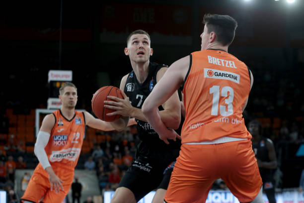 更在精神层 更在精神层