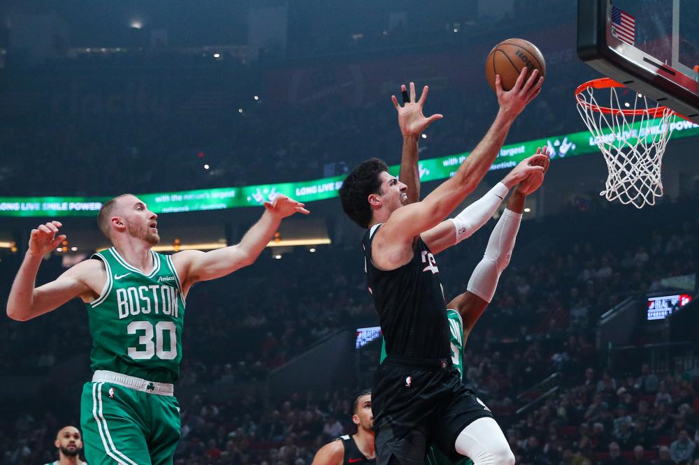 及球员之间 及球员之间