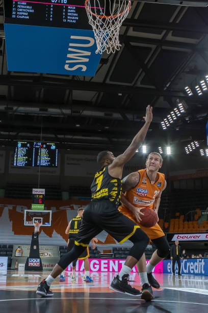 从战术角度 从战术角度